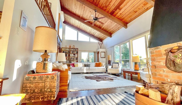 Midcentury modern marvel in a gorgeous private setting