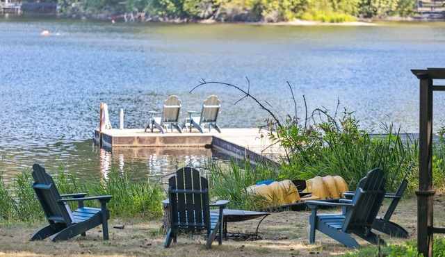 Midcentury Waterfront Retreat w/hottub dock beach