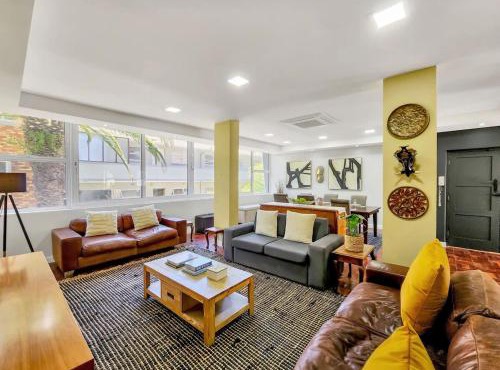 Middelhof Three Anchor Bay 4BR with Parking
