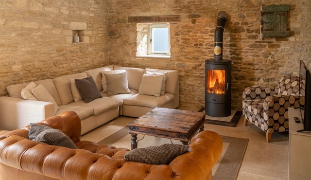 Middle Barn - sleeps 6 guests in 3 bedrooms