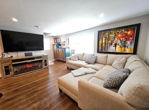 Middletown Modern Townhouse w/Private Fenced Yard - RIBryan Properties