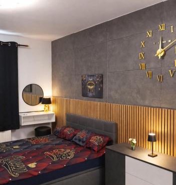 Midnight Crown Suite
