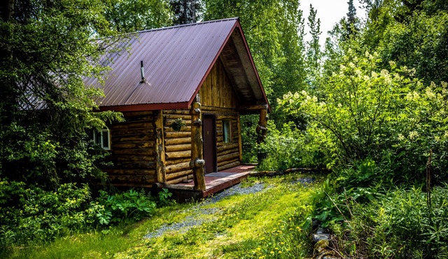 Midnight Sun Log Cabins