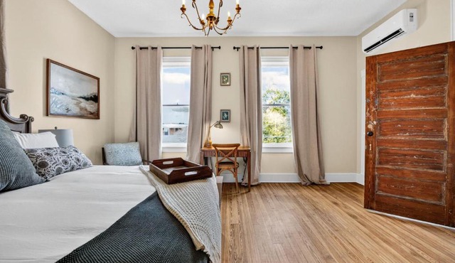 Midtown Macon Suite with Private Parking