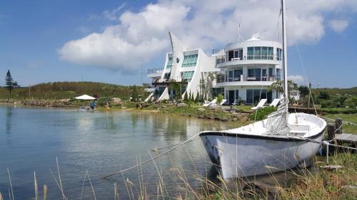 Migrator Intertidal Homestay