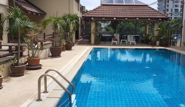 mikes dream pool access villa
