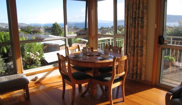 " Mimosa ".Excellent, private accommodation with breakfast provisions provided.
