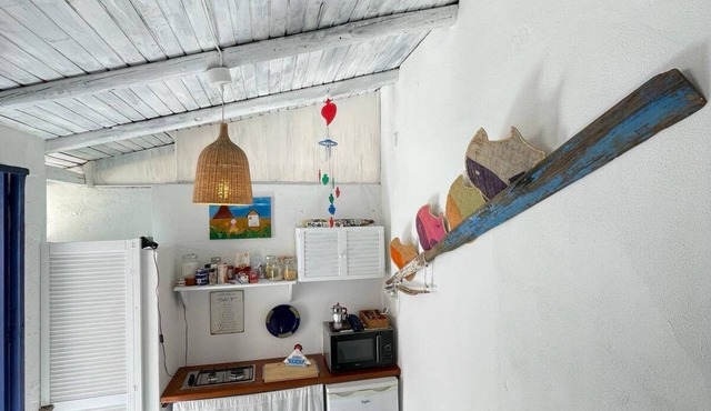Mini apartment with charming window overlooking the sea quiet and relaxing.