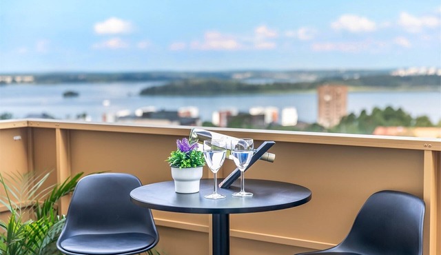 Mini penthouse with Lake View and Beautiful Sunset