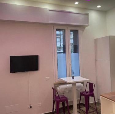 Mini white apartment