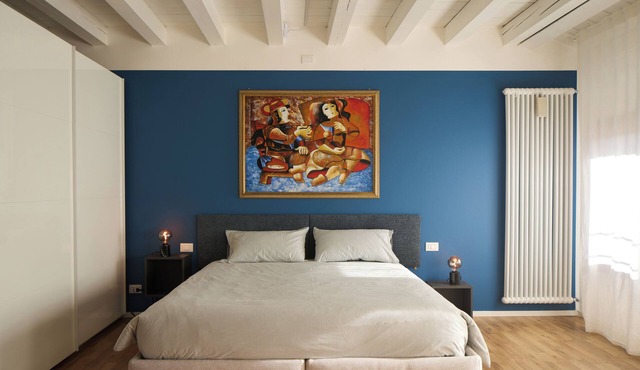 Minicasa int. 3, overlooking the medieval walls