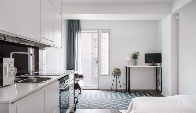 Minimal Studio Apt In Design District