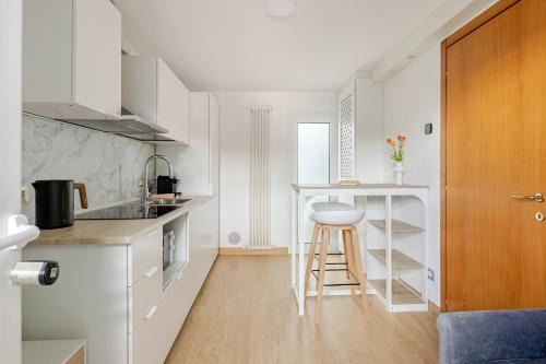 Minimal Suite self check-in e Wi-Fi eccellente - P r a t u r e c c i Group