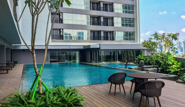 Minimalist And Comfy Studio Ciputra World 2 Apartment