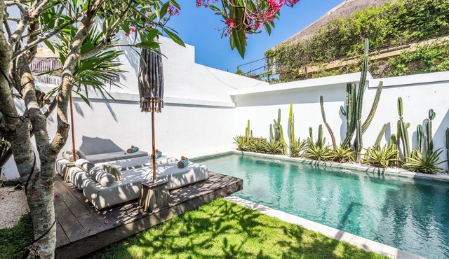 Minimalist Luxury 6Bedroom 150m frm Lyma Beach