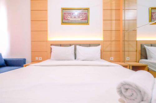 Minimalistic Look Studio Transpark Cibubur Apartment By Travelio