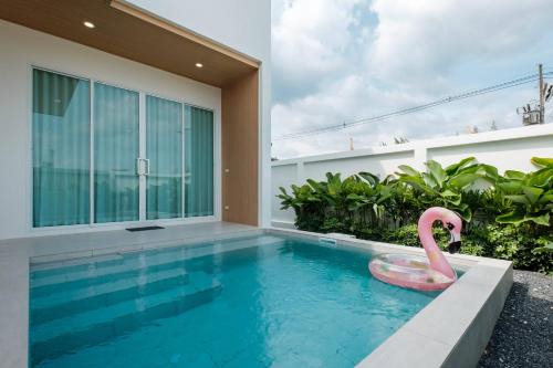 Minimalistic Pool Villa