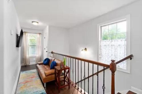 Mins from Downtown - Campbell Carriage House