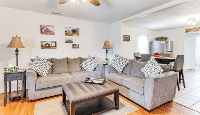 Mins to Local Attractions: Pet Friendly w/Yard!