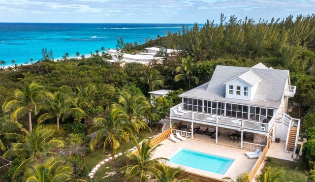 Mint Home w/Private Htd Pool, Game Room