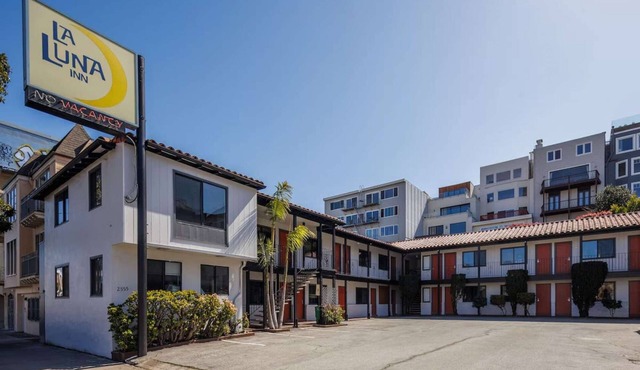 Minutes from Fisherman’s Wharf + Free Wi-Fi