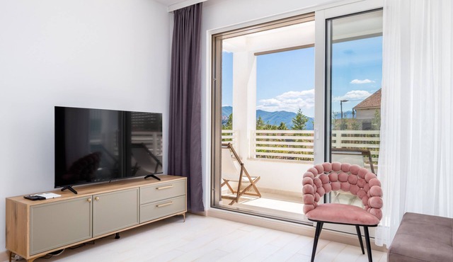 Mira Bay 2 bedroom apartament in Igalo, Herceg Novi