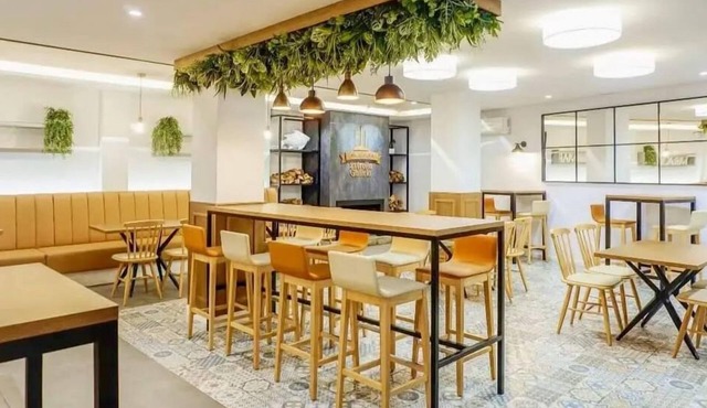 Miramar Suites