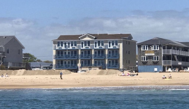 Misquamicut Beach Front Inn