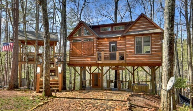 Misty Mountain Treehouse- Blue Ridge GA