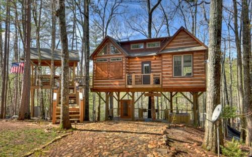 Misty Mountain Treehouse