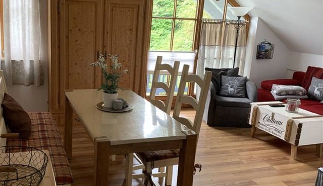 mit Balkon und Bergblick by Interhome