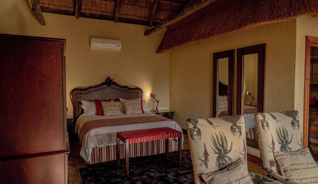 Mmakuba Private Game Lodge, Deluxe Chalet 7A