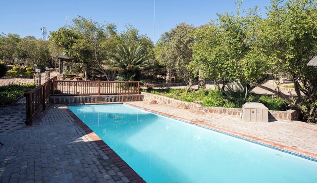 Mmakuba Private Game Lodge, Deluxe Chalet 9A