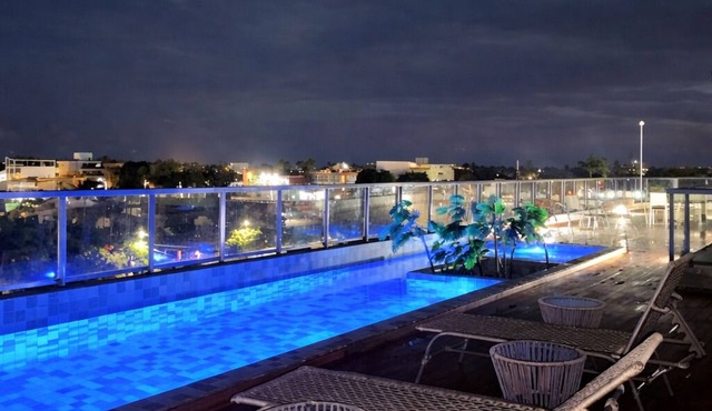 Moana Meerflat with rooftop pool in the center of Porto de Galinhas.