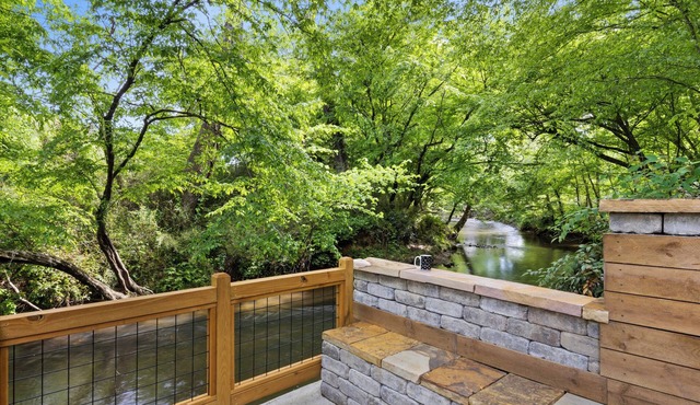 Mobile Booking Special! Creekside-Private-Games-Firepit