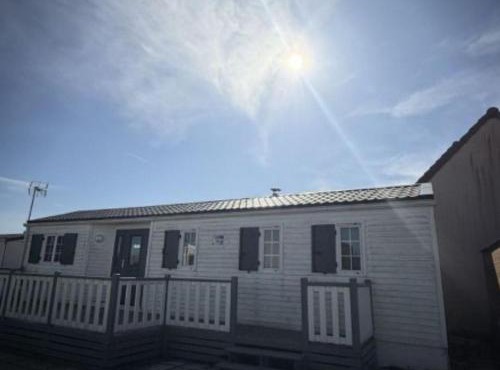 Mobile-home - animaux acceptés - 6 pers. - API-1-52-2874