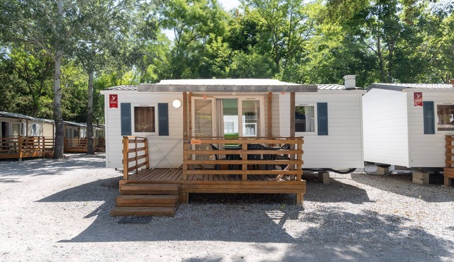 Mobile Home 'Confort D - 1-5 People' with Shared Pool, Private Terrace and Shared Garden