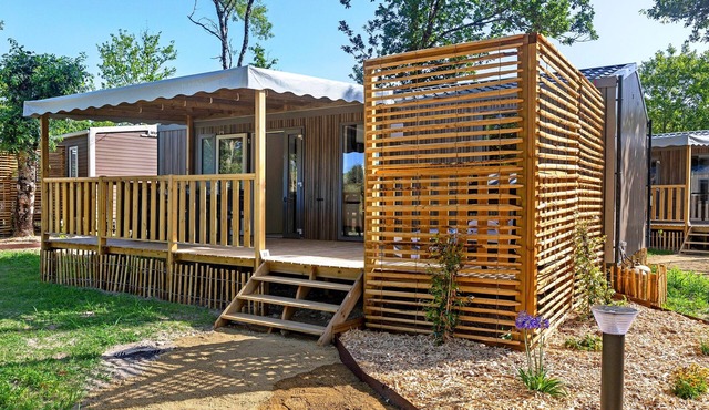 Mobile Home “Evasion 51” with Shared Pool and Terrace