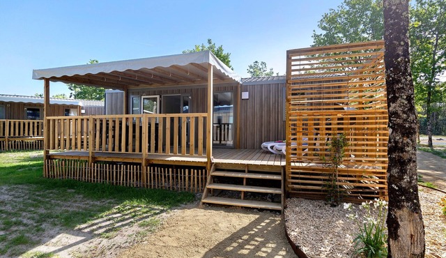 Mobile Home 'Evasion 52' with Shared Pool and Terrace