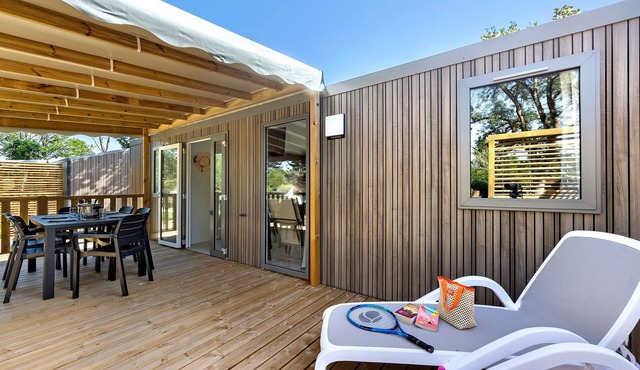 Mobile Home 'Evasion 54' with Shared Pool and Terrace