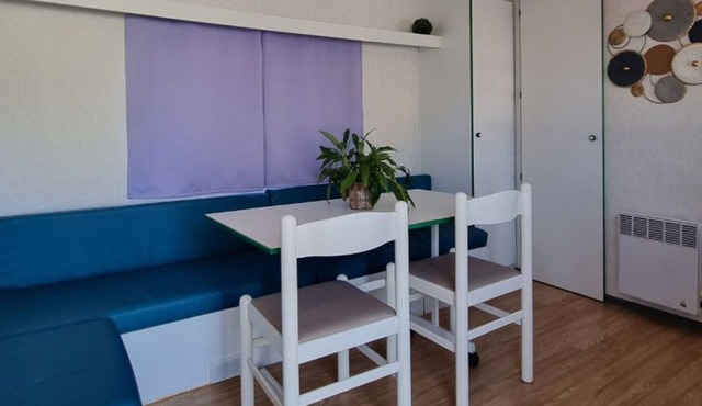 Mobile Home for 4 with Terrace