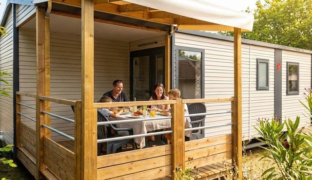 Mobile home for 6 with terrace