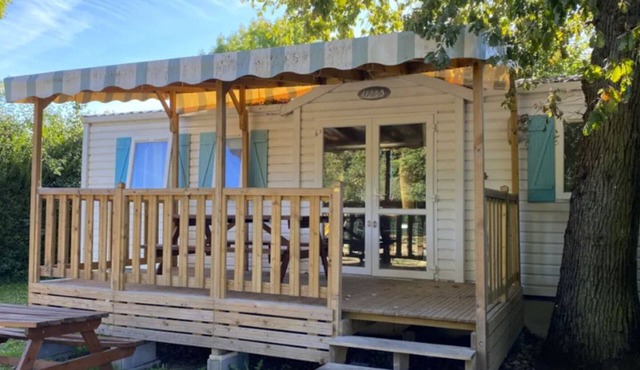 Mobile home for 6 with terrace