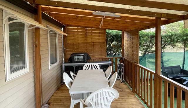 Mobile Home 'La Roque 139' with Shared Pool, Private Terrace and Air Conditioning