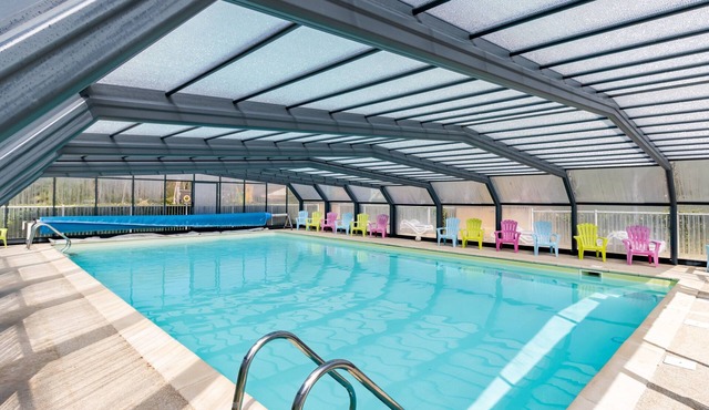 Mobile Home "Malaga": Spacious, Terrace, Pools & Mini-Farm Near Sarlat