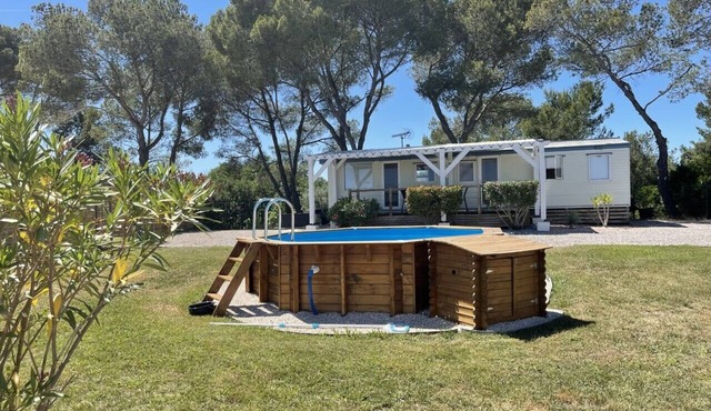 Mobile home quiet.