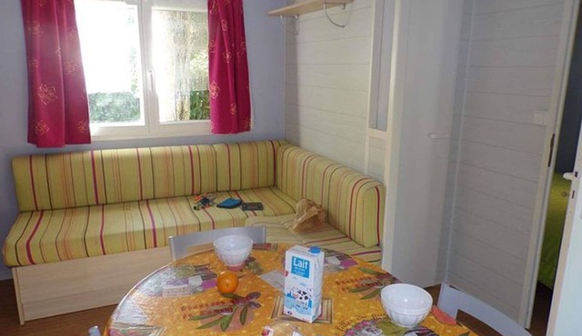Mobile Home with Terrace in La Cassagne