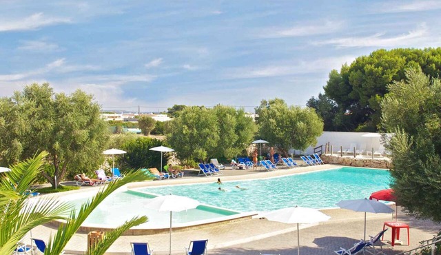Mobilehome with air conditioning, terrace and pool