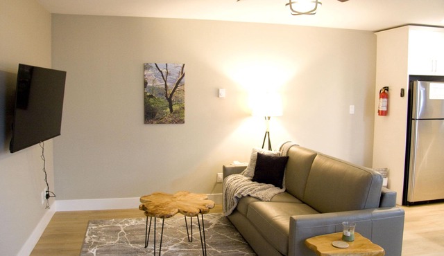 Modern Mt Tzouhalem Suite with Panoramic Views