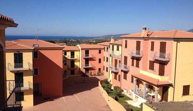 Modern 1 bed Apartment Sleep 3 sea View Only 700mt From sea